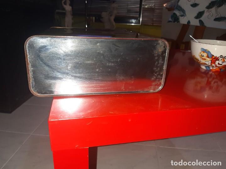 Cajas y cajitas met&aacute;licas: Lata aceite John deere - Foto 4