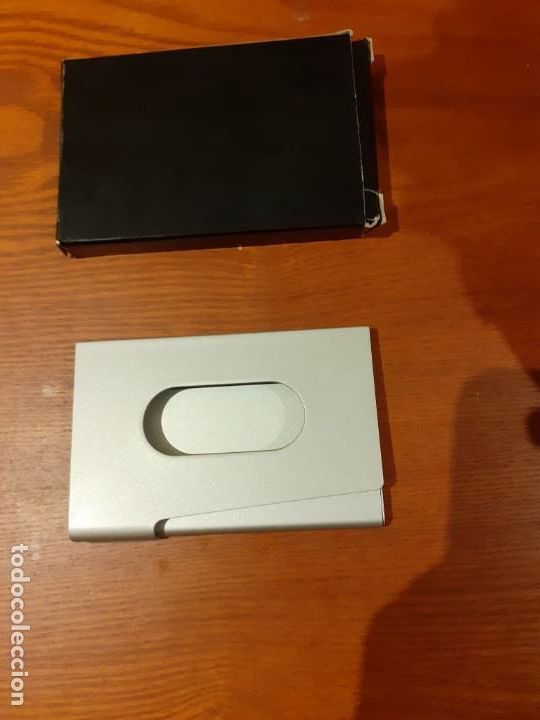 Cajas y cajitas met&aacute;licas: tarjetero metalico a estrenar - Foto 1
