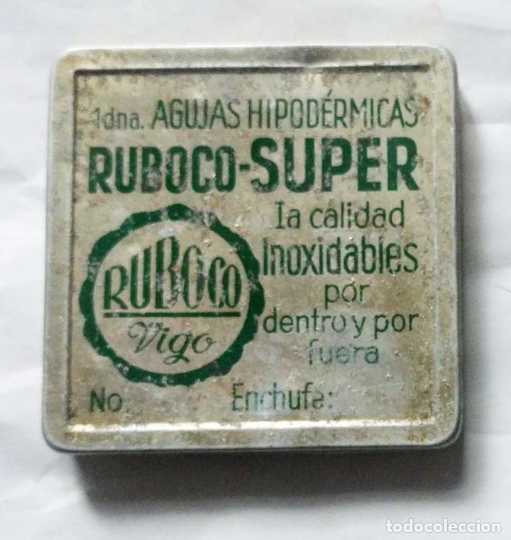 Blechdosen und Kisten: Farmacia. RUBOCO-SUPER.. Agujar hipodermicas. Vigo. 6.6 x 6,6x 0,7cms. . Vell i Bell