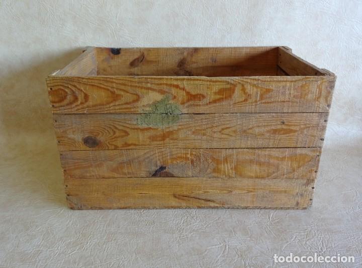 Cajas y cajitas met&aacute;licas: antigua caja original de madera de productos netol restaurada!