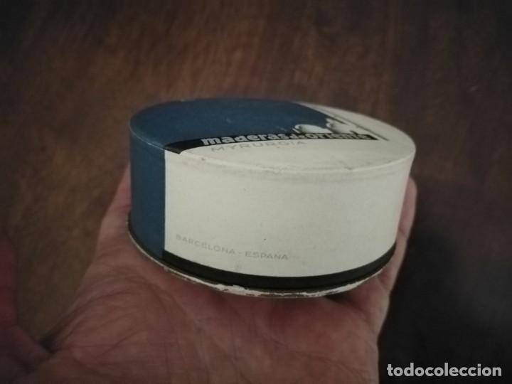 Cajas y cajitas met&aacute;licas: Caja de Maderas de Oriente. Polvos sin abrir. - Foto 2