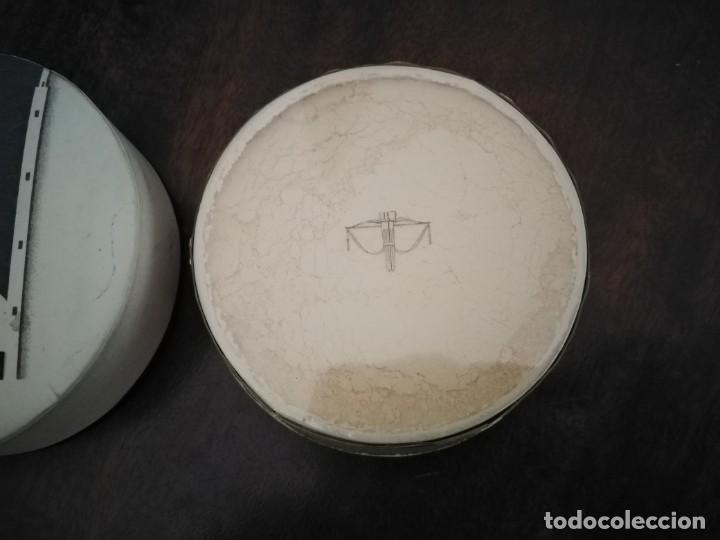 Cajas y cajitas met&aacute;licas: Caja de Maderas de Oriente. Polvos sin abrir. - Foto 3