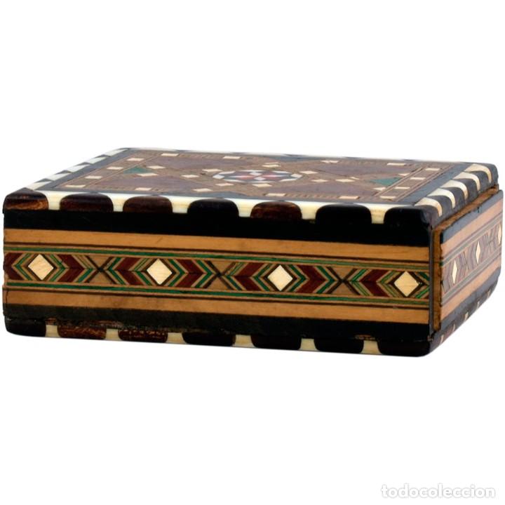 Cajas y cajitas met&aacute;licas: CAJA ANTIGUA. MARQUETERIA - Foto 1