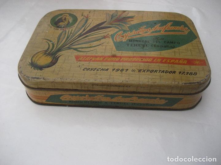 Bo&icirc;tes et petites bo&icirc;tes m&eacute;talliques: Cooperativa Azafranera. Monreal del Campo. Teruel. Cosecha 1961. 22 x 15