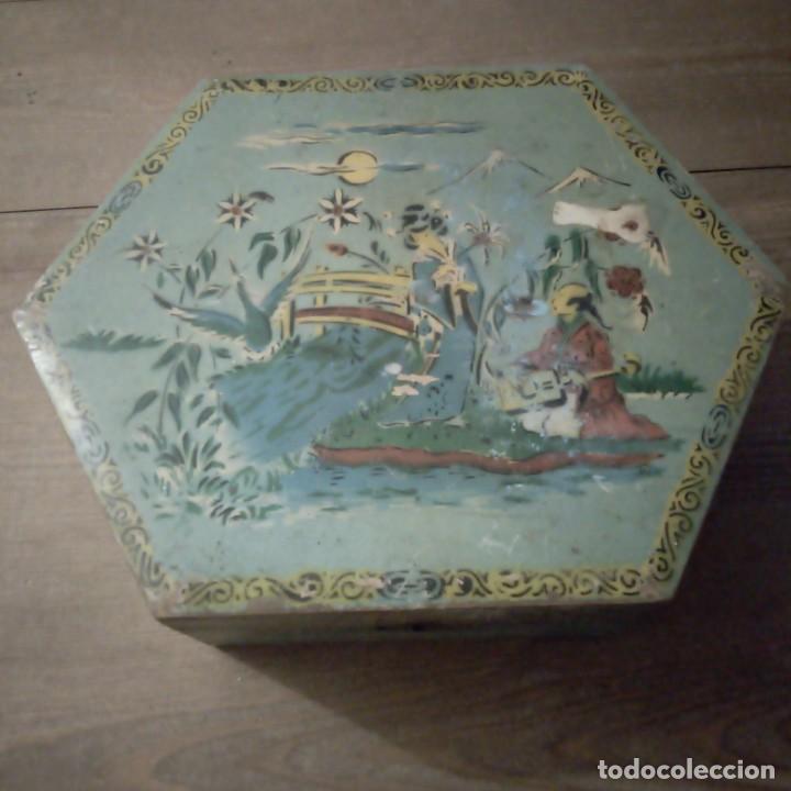 Cajas y cajitas met&aacute;licas: Antiguo joyero o costurero