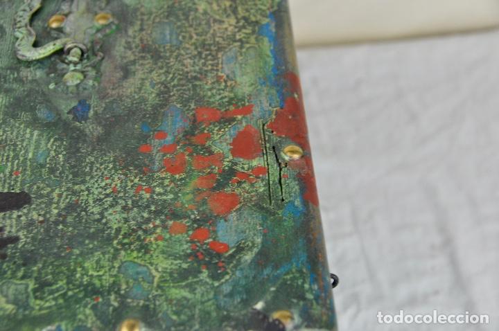 Cajas y cajitas met&aacute;licas: Caja de madera pintada de verde - Foto 9