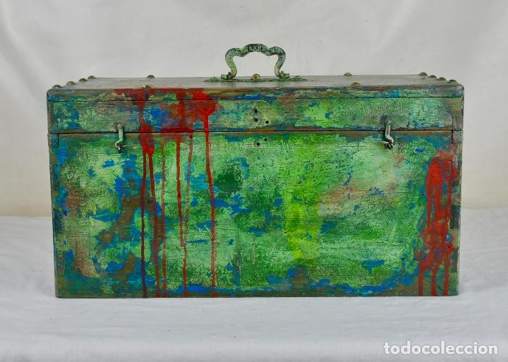 Cajas y cajitas met&aacute;licas: Caja de madera pintada de verde - Foto 1
