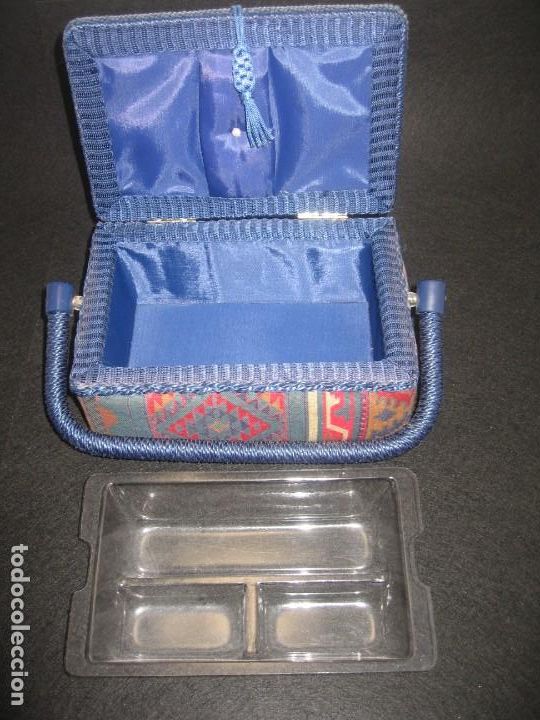 Cajas y cajitas met&aacute;licas: CAJA FORRADA EN TELA CON ASA - Foto 3