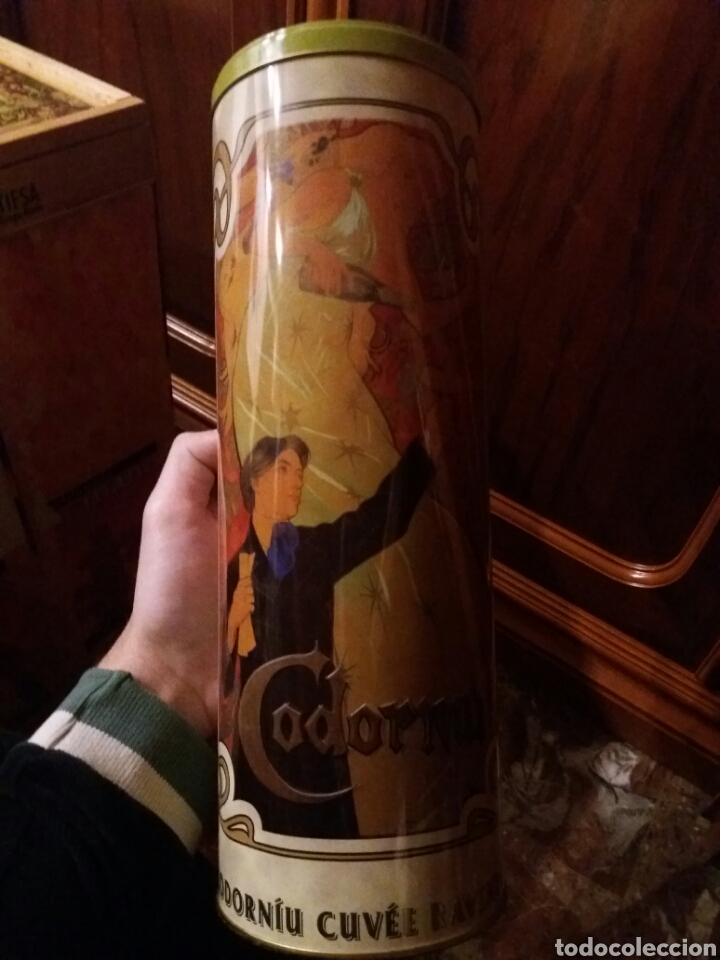 Cajas y cajitas met&aacute;licas: Codorniu bote met&aacute;lico caja - Foto 1