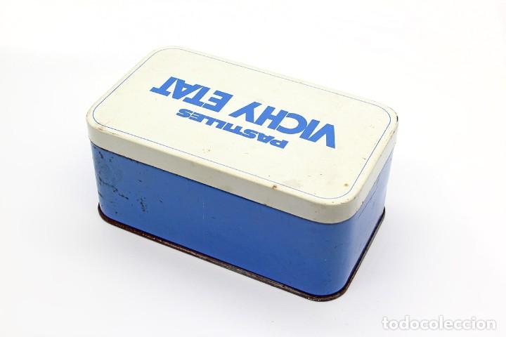 Cajas y cajitas met&aacute;licas: Caja de metal (chapa), publicidad Vichy Etat Pastilles. Mide 14 x 8 x 6 cm. Estado normal