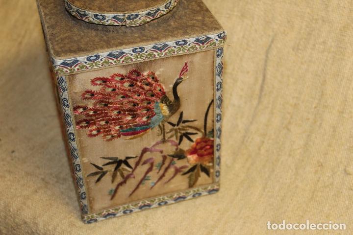 Cajas y cajitas met&aacute;licas: caja de seda bordada china - Foto 6