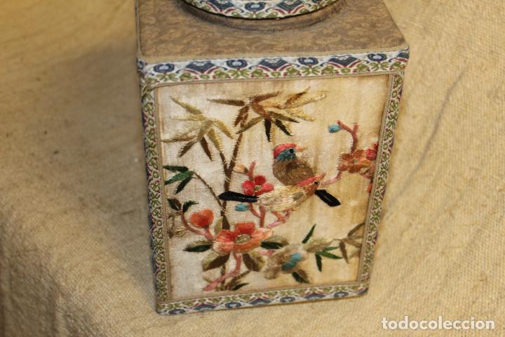 Cajas y cajitas met&aacute;licas: caja de seda bordada china - Foto 8