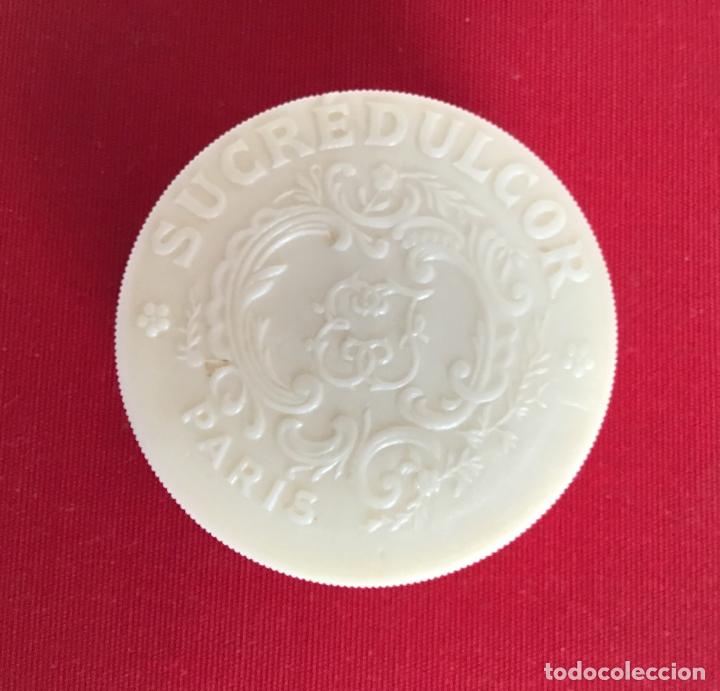 Cajas y cajitas met&aacute;licas: SUCREDULCOR, ANTIGUA CAJA DE CEDULOIDE - Foto 1