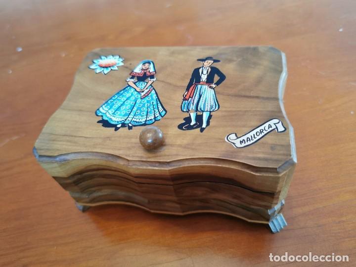 Cajas y cajitas met&aacute;licas: PRECIOSO JOYERO DE MADERA OLIVO..? CON MUSICA, ESPEJO, RECUERDO DE MALLORCA