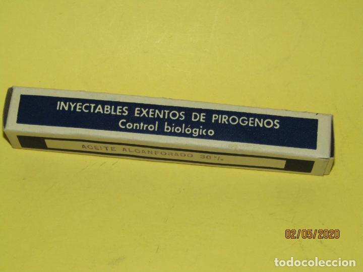 Boxes and metal boxes: Antigua Caja de Farmacia Medicina de Aceite Alcanforado 10 cc. de Lab.