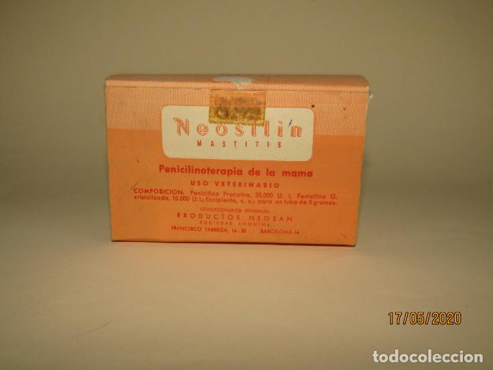 Cajas y cajitas met&aacute;licas: Antigua Caja de Farmacia Medicina con 8 Tubos de NEOSILIN Mastitis Uso Veterinario de Lab. NEOSAN