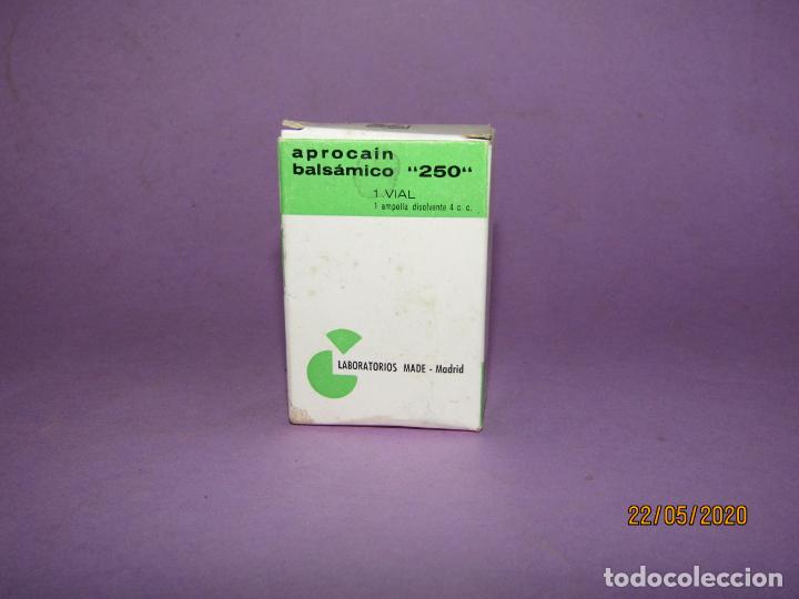 Cajas y cajitas met&aacute;licas: Antigua Caja de Farmacia Medicina de APROCAIN Bals&aacute;mico 250 de Lab. MADE