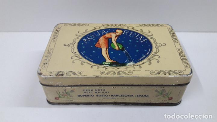 Caixas e caixinhas met&aacute;licas: ANTIGUA CAJA SERIGRAFIADA DE AZAFRAN PURO - AQUA RIUM . RUPERTO BUSTO - BARCELONA ( SPAIN )