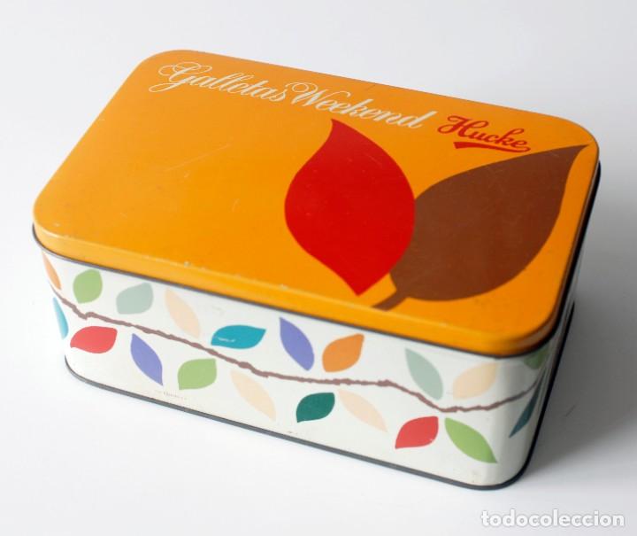 Cajas y cajitas met&aacute;licas: Caja vintage de metal litografiado. Galletas Hucke, Made in Chile. Mide 22,7 x 14,5 x 9,5 cm.