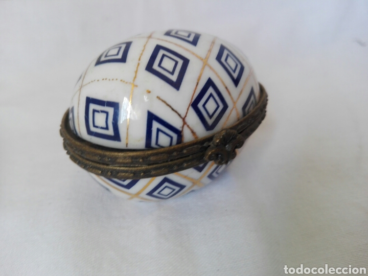 Cajas y cajitas met&aacute;licas: Caja cajita Pastillero ovalado de porcelana