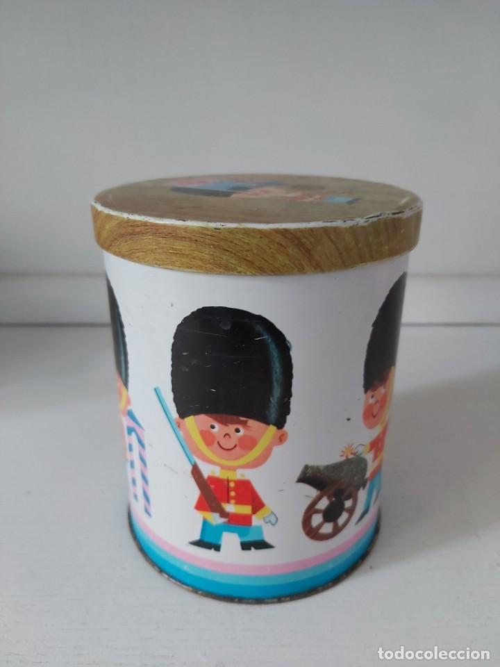 Cajas y cajitas met&aacute;licas: LATA DE COCINA DULCINEA. SOLDADITO.