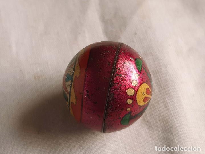 Cajas y cajitas met&aacute;licas: Bola de lata litografiada. - Foto 3