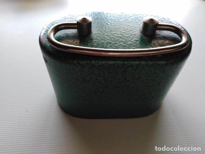 Cajas y cajitas met&aacute;licas: Hucha antigua - Foto 2