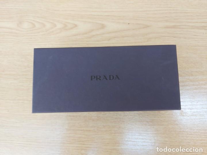 Cajas y cajitas met&aacute;licas: Marca Prada caja