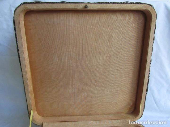 Cajas y cajitas met&aacute;licas: Caja de madera forrada de diferentes telas, con llave - Foto 12