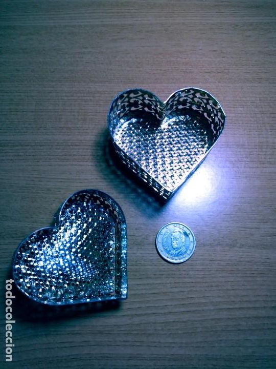 Cajas y cajitas met&aacute;licas: Caja/ joyero. Corazon laton. - Foto 2