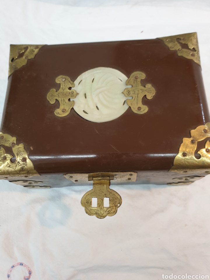 Cajas y cajitas met&aacute;licas: Joyero lacado