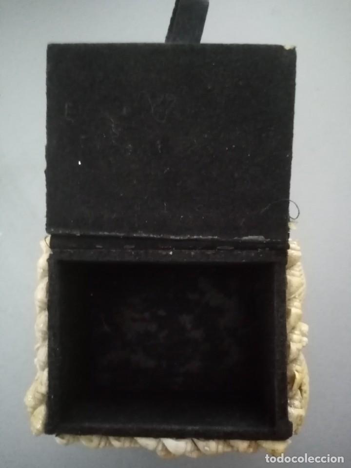 Cajas y cajitas met&aacute;licas: Cajita/joyero de conchas - Foto 4