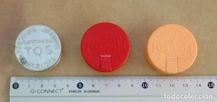 Casse e cassette metalliche: TRES CAJAS DE PASTILLAS JUANOLAS &acute;CONTRA LA TOS&acute;: 1 MET&Aacute;LICA, 1 PL&Aacute;STICO ROJO, 1 PL&Aacute;STICO &acute;SALM&Oacute;N&acute;