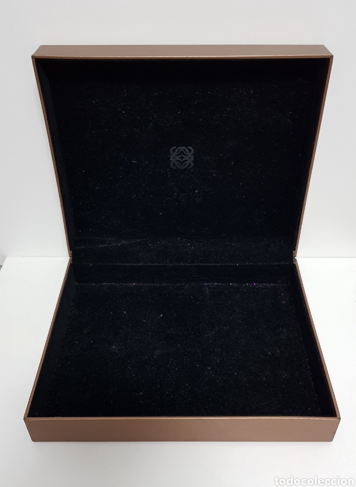 Cajas y cajitas met&aacute;licas: CAJA ESTUCHE LOEWE 26,5 X 22 X 7 CM