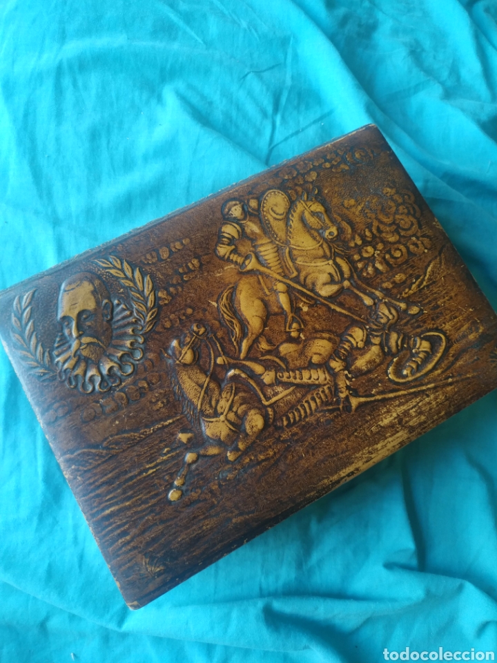 Cajas y cajitas met&aacute;licas: Caja madera forrada para cigarros habanos puros motivo Cervantes El Quijote Forma libro 22,5x16x5,8
