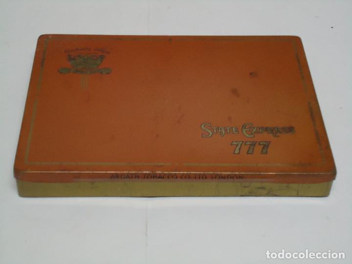Bo&icirc;tes et petites bo&icirc;tes m&eacute;talliques: ANTIGUA CAJA METALICA DE TABACO MARCA STATE EXPRESS 777. -- 12
