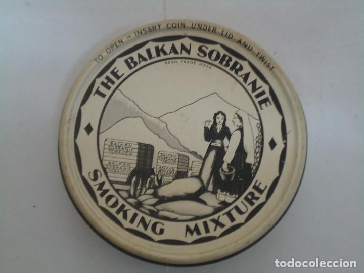Boxes and metal boxes: ANTIGUA CAJA METALICA DE TABACO MARCA THE BALKAN SOBRANIE. -- 12