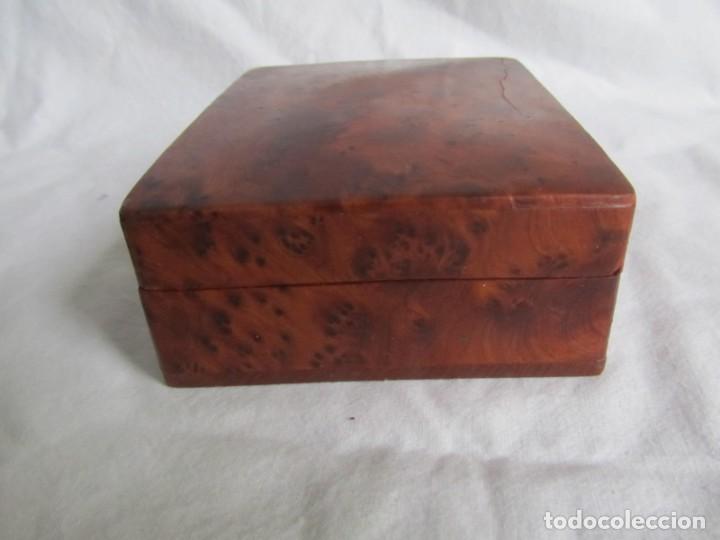 Cajas y cajitas met&aacute;licas: Caja joyero de madera de raiz - Foto 4