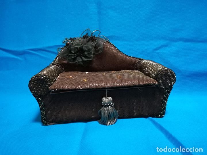 Casse e cassette metalliche: CAJA / COFRE / JOYERO CON FORMA DE SOFA / DIVAN