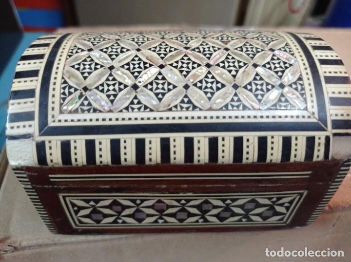 Cajas y cajitas met&aacute;licas: CAJA JOYERO COFRE MARQUETER&Iacute;A TARACEA GRANADINA CON HUESO Y MADERAS