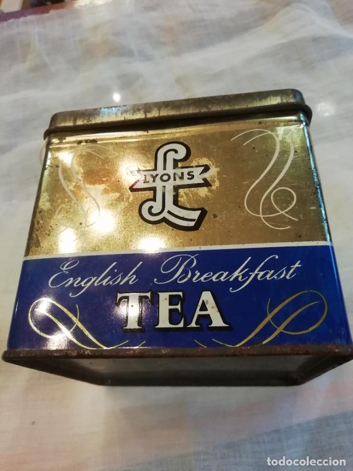 Cajas y cajitas met&aacute;licas: Antigua caja met&aacute;lica