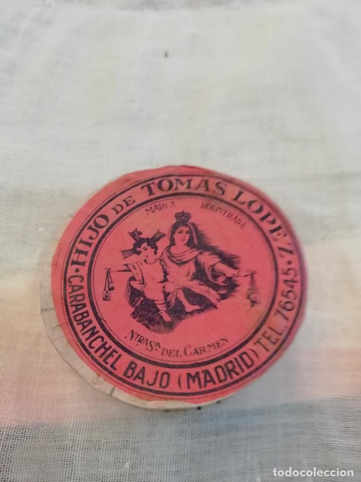 Cajas y cajitas met&aacute;licas: Caja con lamparillas mariposas de aceite