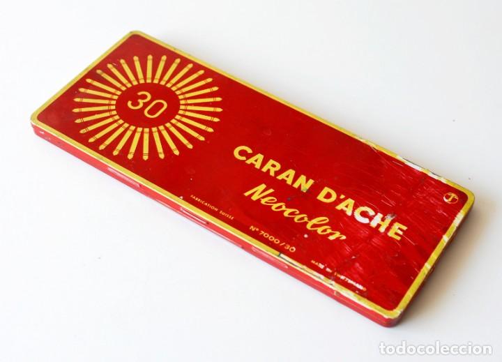 Cajas y cajitas met&aacute;licas: Caja de metal litografiado, Caran D'Ache, Made in Switzerland. Neocolor N&ordm; 7000/30. Roja y amarilla.