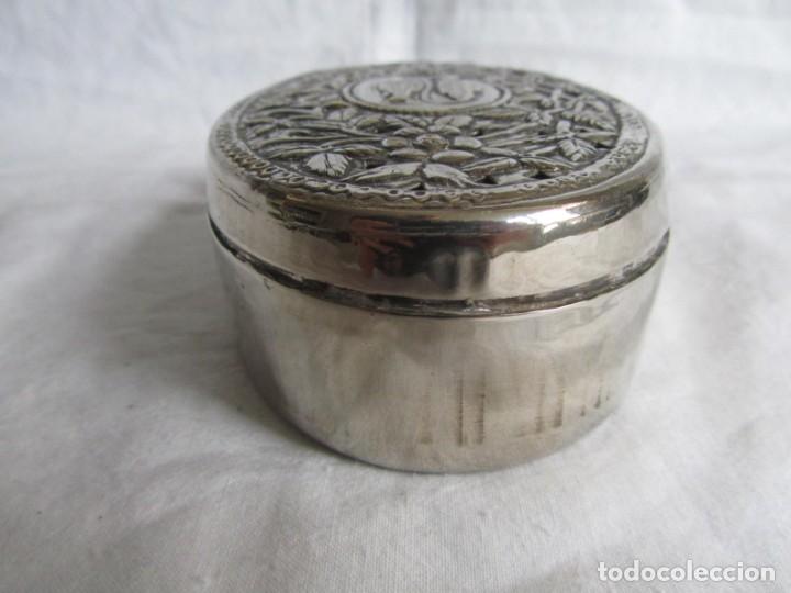 Cajas y cajitas met&aacute;licas: Caja de alpaca s&iacute;mbolo Piscis - Foto 7