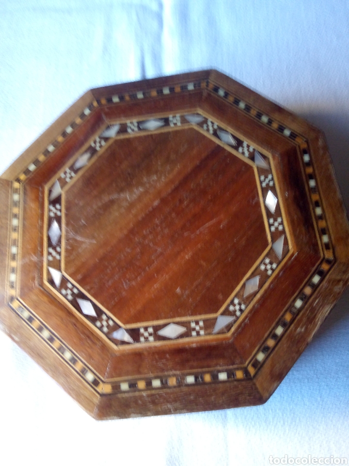 Cajas y cajitas met&aacute;licas: Joyero de madera con incrustaciones de n&aacute;car - Foto 2