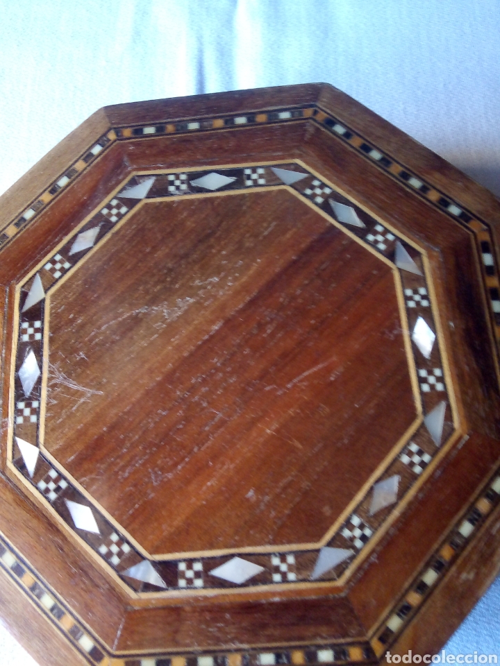 Cajas y cajitas met&aacute;licas: Joyero de madera con incrustaciones de n&aacute;car - Foto 1