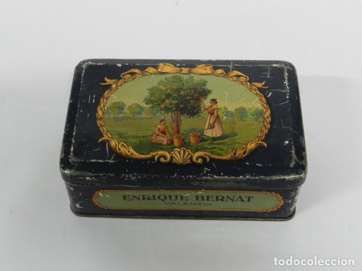 Blechdosen und Kisten: ANTIGUA CAJA DE HOJALATA LITOGRAFIADA PUBLICIDAD DE ENRIQUE BERNAT DE VALENCIA - MIDE 16 X 10 X 6 CM