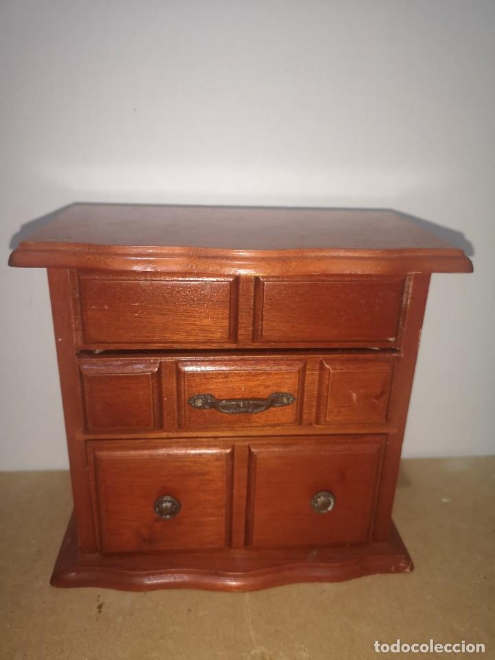 Cajas y cajitas met&aacute;licas: Joyero madera