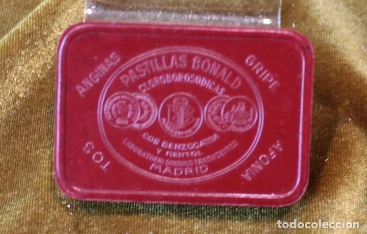 Cajas y cajitas met&aacute;licas: Antigua caja de pastillas Bonald, baquelita, 65 x 45 mm