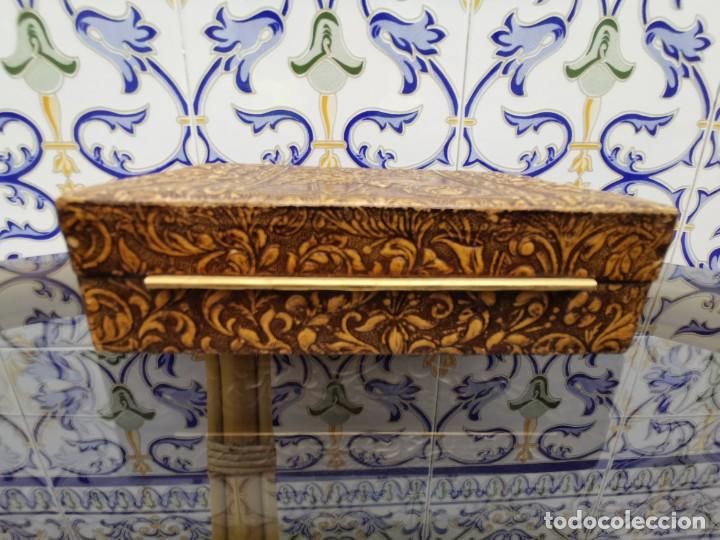 Cajas y cajitas met&aacute;licas: Caja joyero cervantina - Foto 3